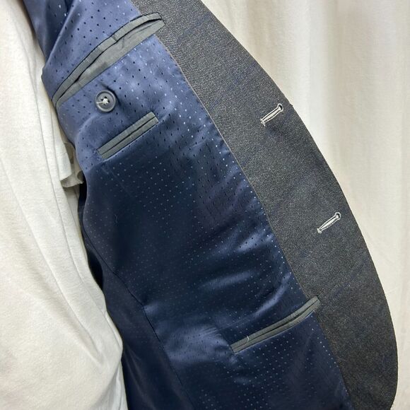 HUGO BOSS Gray Windowpane Plaid Wool Sport Coat Blazer-2 Button-Dual Vent-Sz 38R - Picture 7 of 14